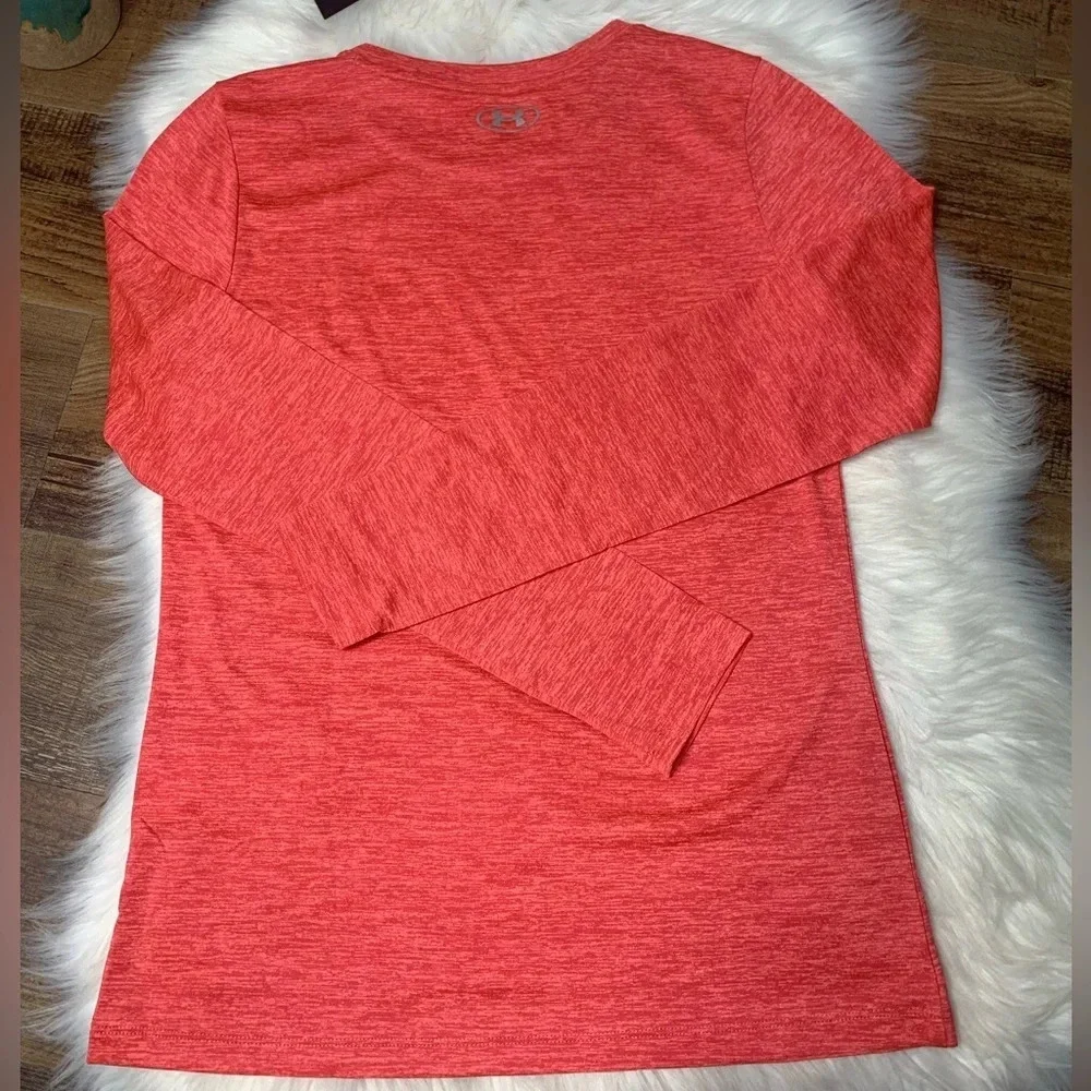 Women's UA Tech™ Twist Crew Long Sleeve - Picture 5 of 5